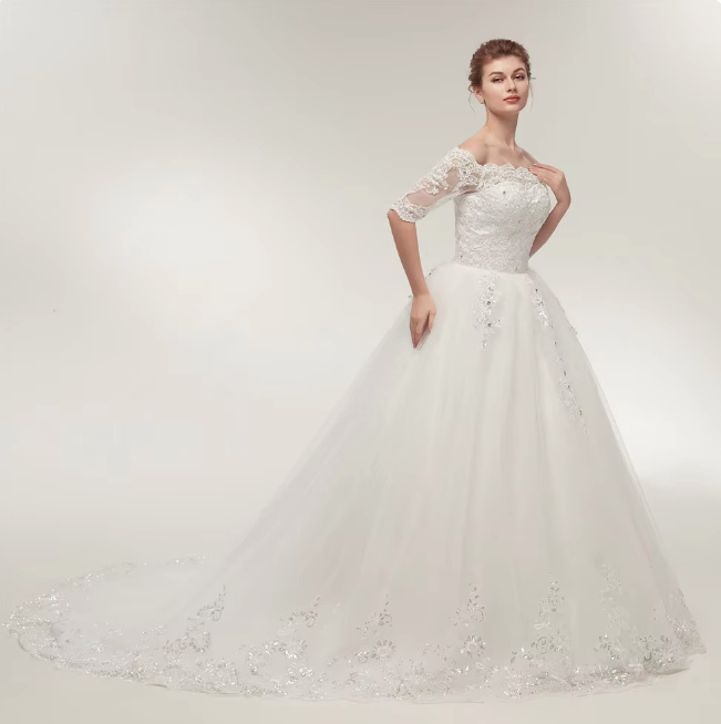 A Linie Brautkleid Celina mit Dreiviertel Ärmel und&nbsp;Spitze