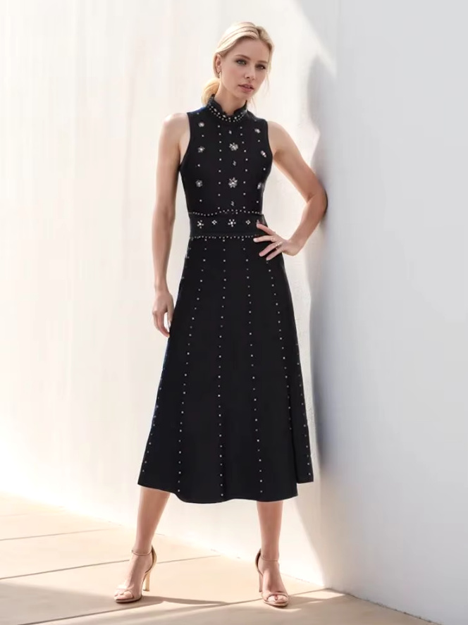 Ärmelloses A Linie Kleid Elegant Wadenlang in Schwarz mit Rückenausschnitt