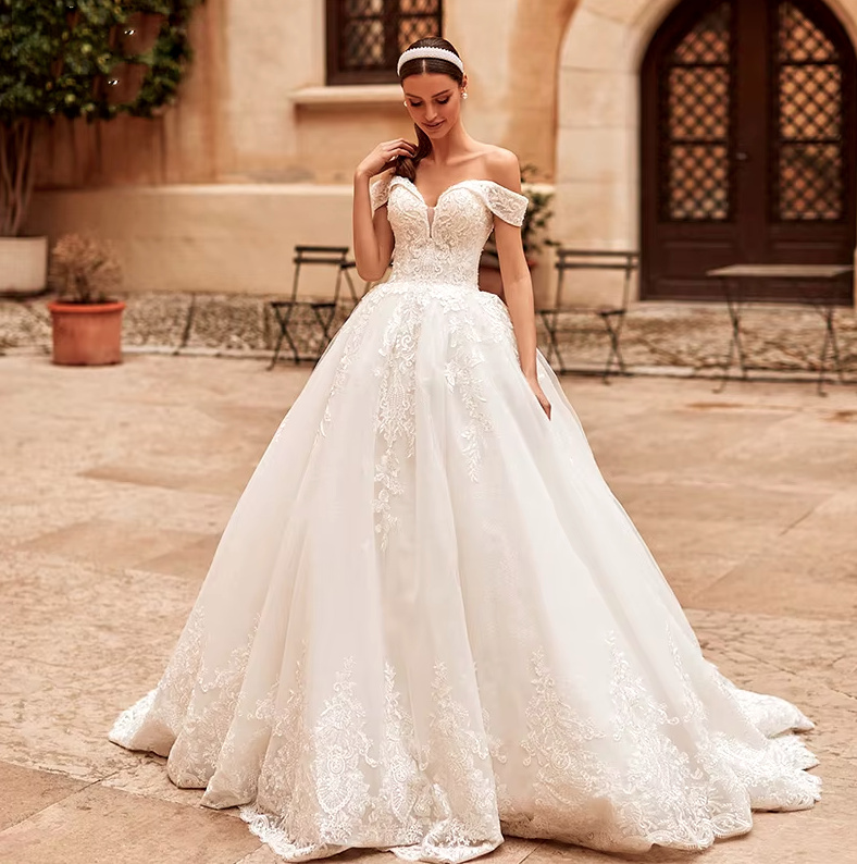 Schulterfreies Ball Linie Prinzessin Brautkleid Charleen mit Perlen Blumen Stickereien und&nbsp;Spitze