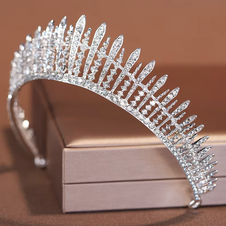 Trendy Braut Tiara Delenn Diadem in&nbsp;Silber