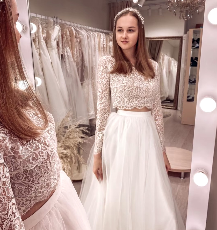 Zweiteiliges Langarm Boho Brautkleid mit Tüll Rock und Bluse aus&nbsp;Spitze