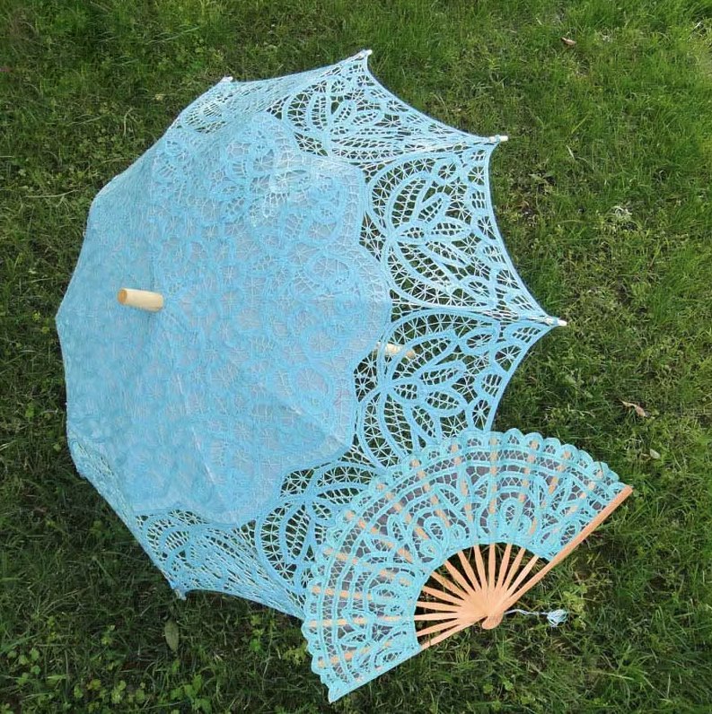 Brautschirm Dinah mit Fächer im Set&nbsp;Hellblau