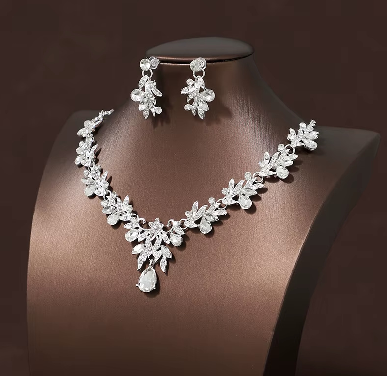 Brautschmuck Set Deloris Halskette mit Ohrringe im&nbsp;Set