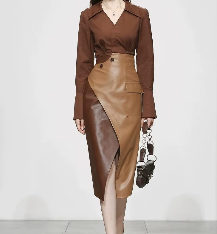 Patchwork PU Leder Damen Zweiteiler in Braun Rock mit Bluse im&nbsp;Set