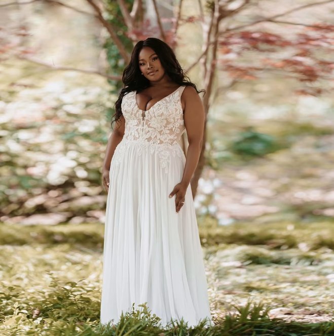 Romantisches Empire Brautkleid Ärmellos in Großen&nbsp;Größen