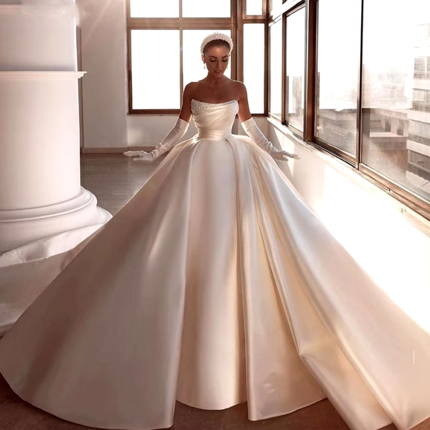 Schulterfreies Ball Linie Brautkleid Carmina mit Perlen&nbsp;Applikationen