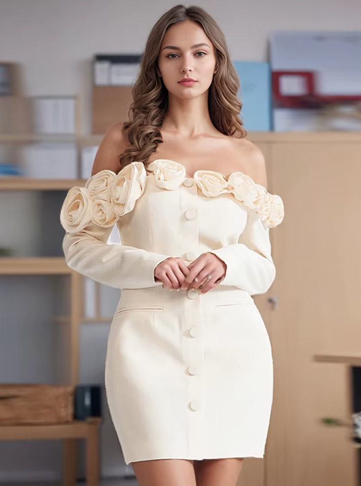 Schulterfreies Mini Standesamtkleid mit 3D&nbsp;Blumen