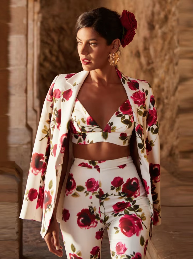 Sexy Damen Hosenanzug für Gäste in Weiß mit Rosen&nbsp;Dreiteilig