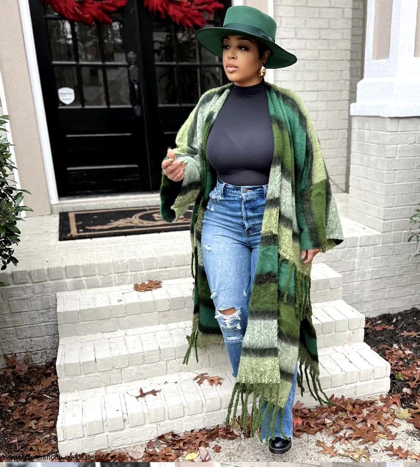 Poncho Oversize Strickjacke Gestreift in&nbsp;Grün