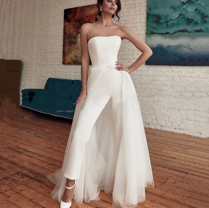 I-Linie Bustie Hochzeits Overall Jumpsuit mit Tüll&nbsp;Schleppe