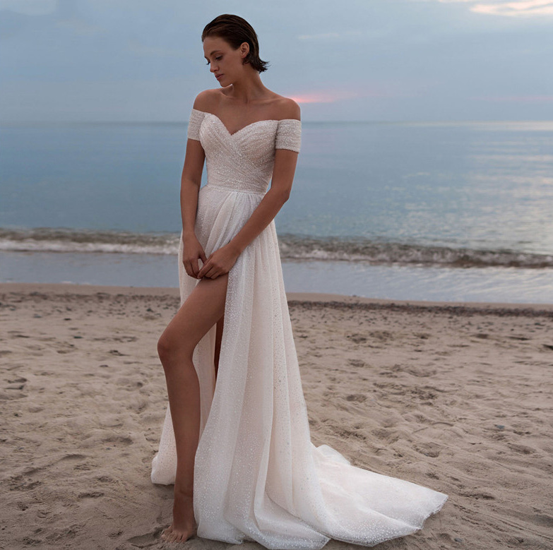 Schulterfreies A-Linie Brautkleid Evita mit Schlitz und Pinsel&nbsp;Schleppe