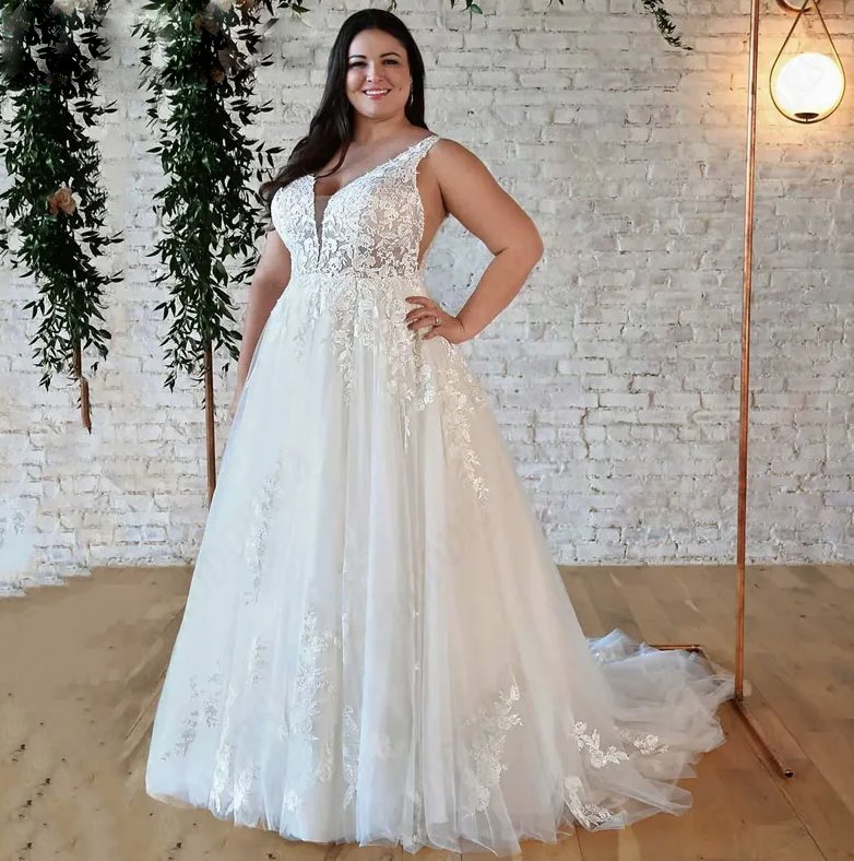 A Linie Plus Size Brautkleid Alisia mit V Ausschnitt Spitze und&nbsp;Schleppe