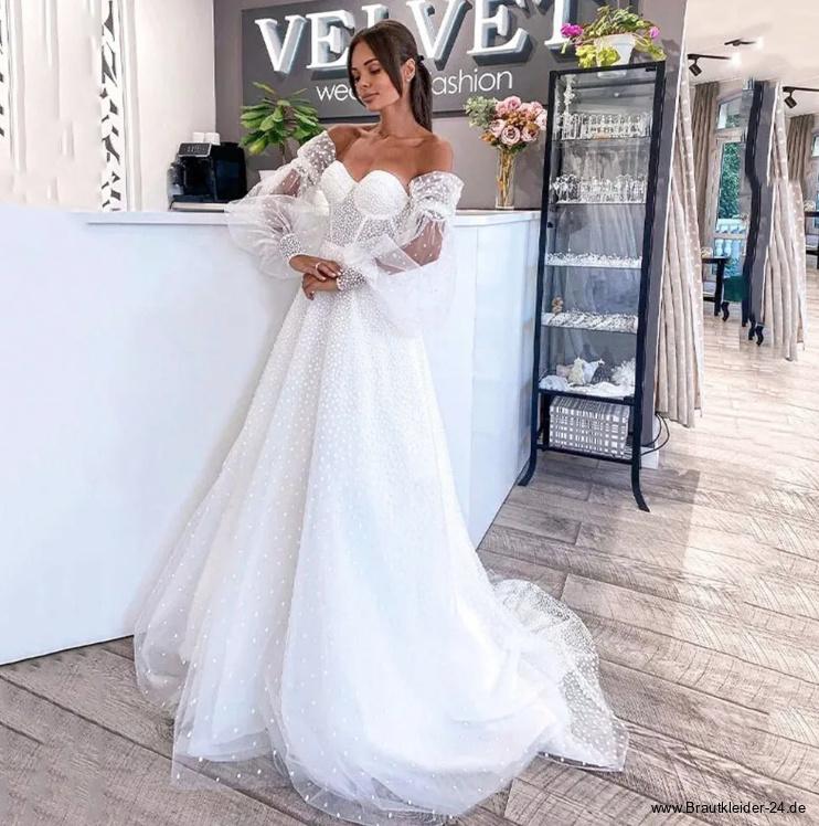 Schulterfreies Prinzessin Tüll Brautkleid Leanne mit&nbsp;Pinselschleppe