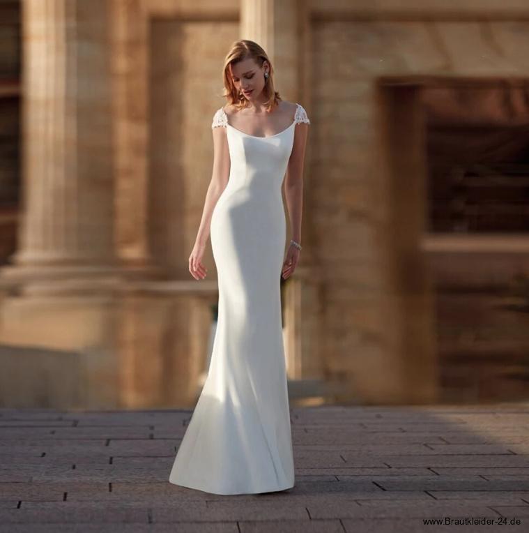 Schlichtes Fit and Flare Brautkleid Levinia mit Spitzen&nbsp;Ärmel