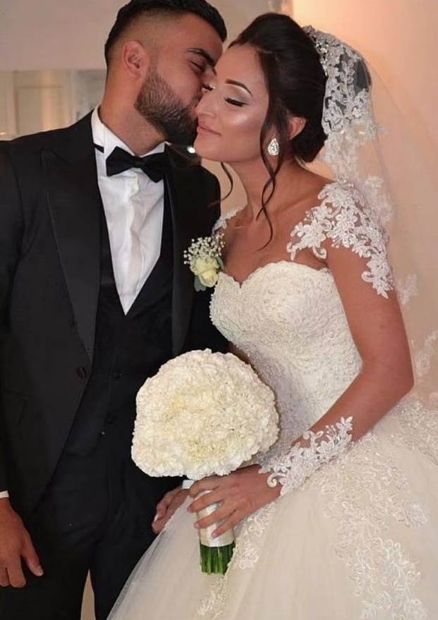 Ball Linie Brautkleid Bryndis mit Tattoo Spitze Perlen und Pailletten&nbsp;Bodenlang