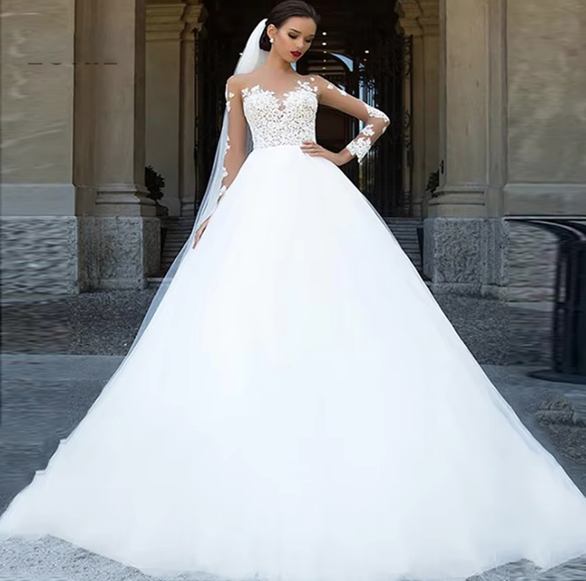 A Linie Langarm Brautkleid Ellen mit Blumen und Tattoo&nbsp;Oberteil