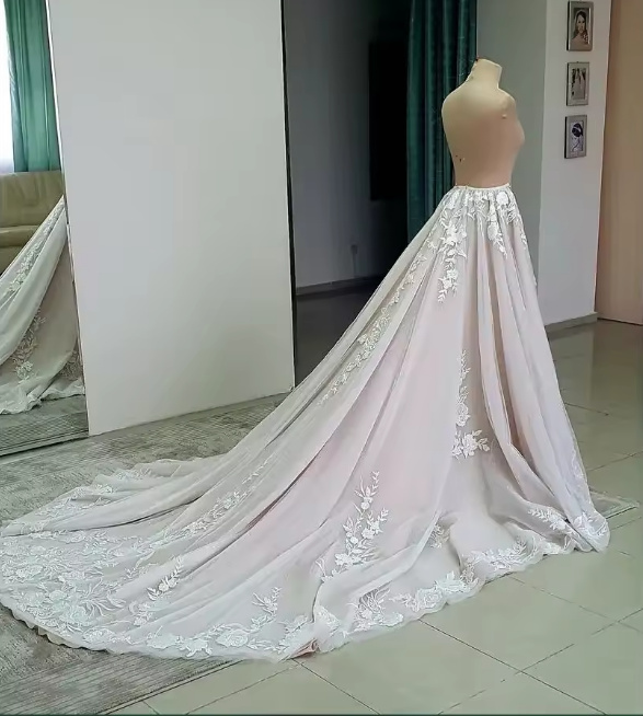 Braut Rock Abnehmbar mit Spitze und&nbsp;Schleppe