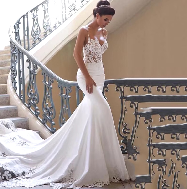 Meerjungfrau Brautkleid Ece mit Spaghettiträger und&nbsp;Schleppe