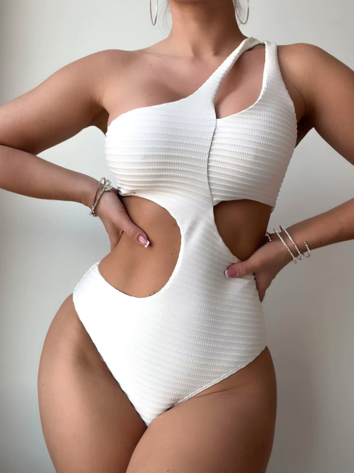 Sexy One Shoulder Badeanzug Xandy mit Cut Out in&nbsp;Weiß