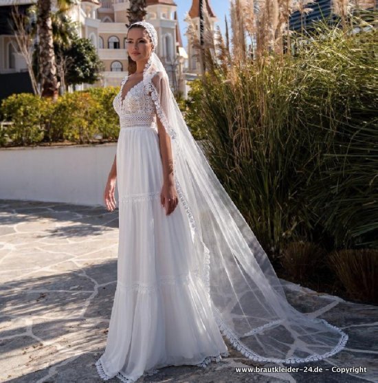 Empire Bohosytle Brautkleid Bodenlang mit V Ausschnitt und&nbsp;Spitze