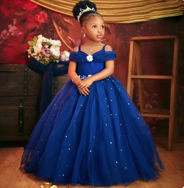 A Linie Blumenmädchenkleid Bodenlang mit Tüll und Perlen in&nbsp;Königsblau