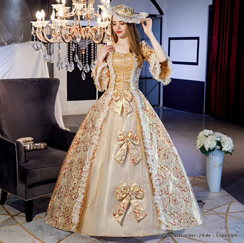 Rokoko Barock Brautkleid Marou mit Stickereien in&nbsp;Champagne