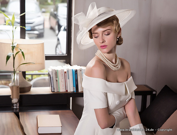 Kentucky Derby Brauthut Nala in&nbsp;Weiß