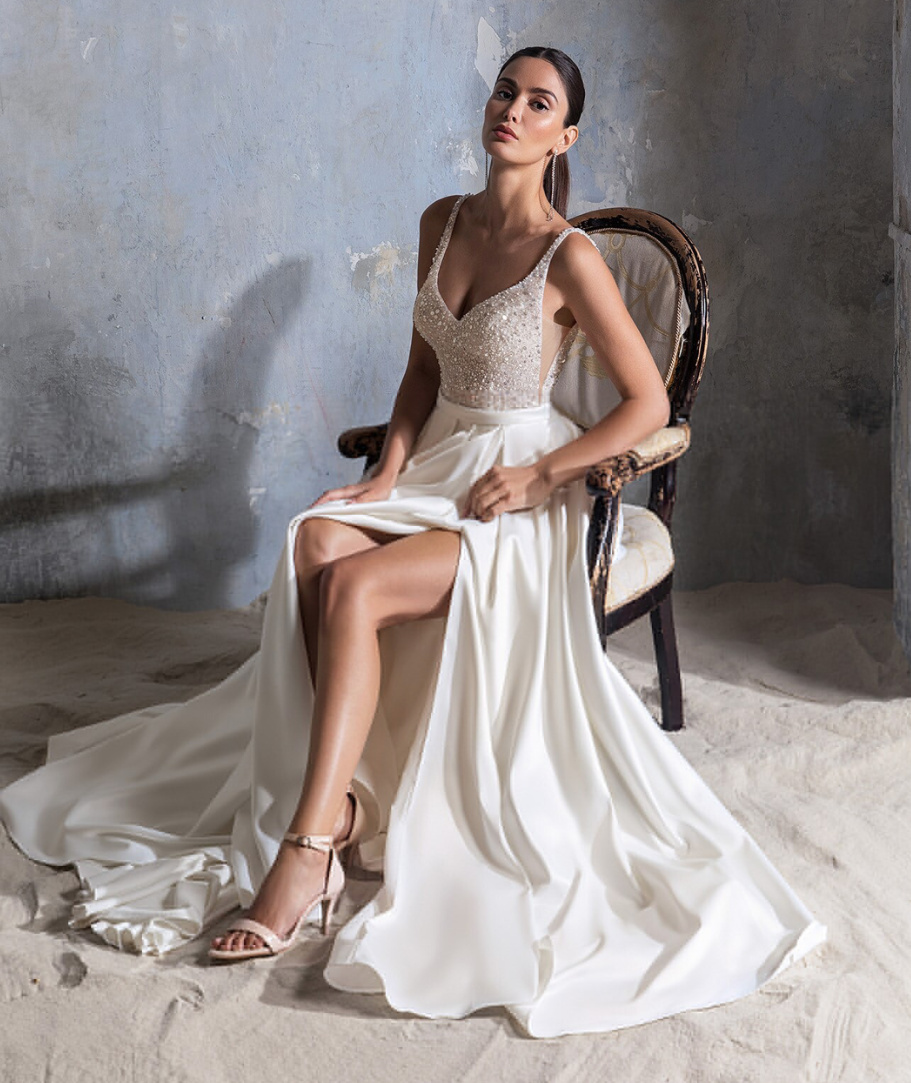 A Linie Patchwork Brautkleid Aleya mit V Ausschnitt und Pailletten&nbsp;Stickereien