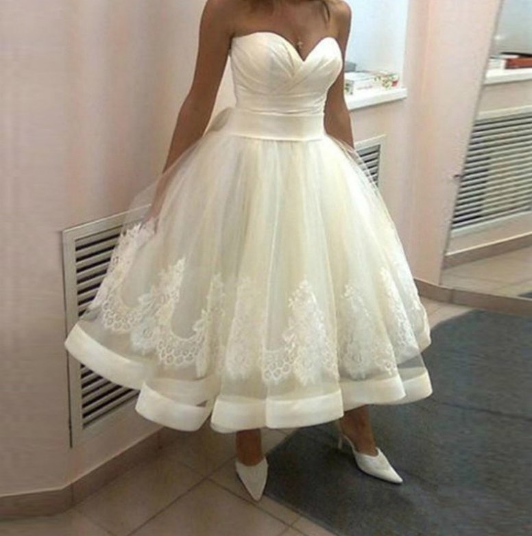 Kurzes Ball Linie Brautkleid Schulterfrei&nbsp;Wadenlang