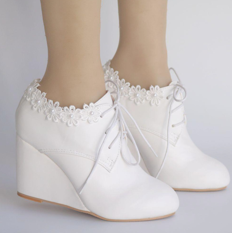 High Heels Brautschuhe Hochzeit Stiefeletten mit Perlen und&nbsp;Blumen