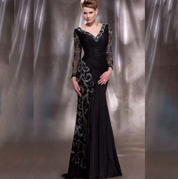 Fit and Flare Elegant für Hochzeitsgäste in Schwarz mit&nbsp;Stickereien