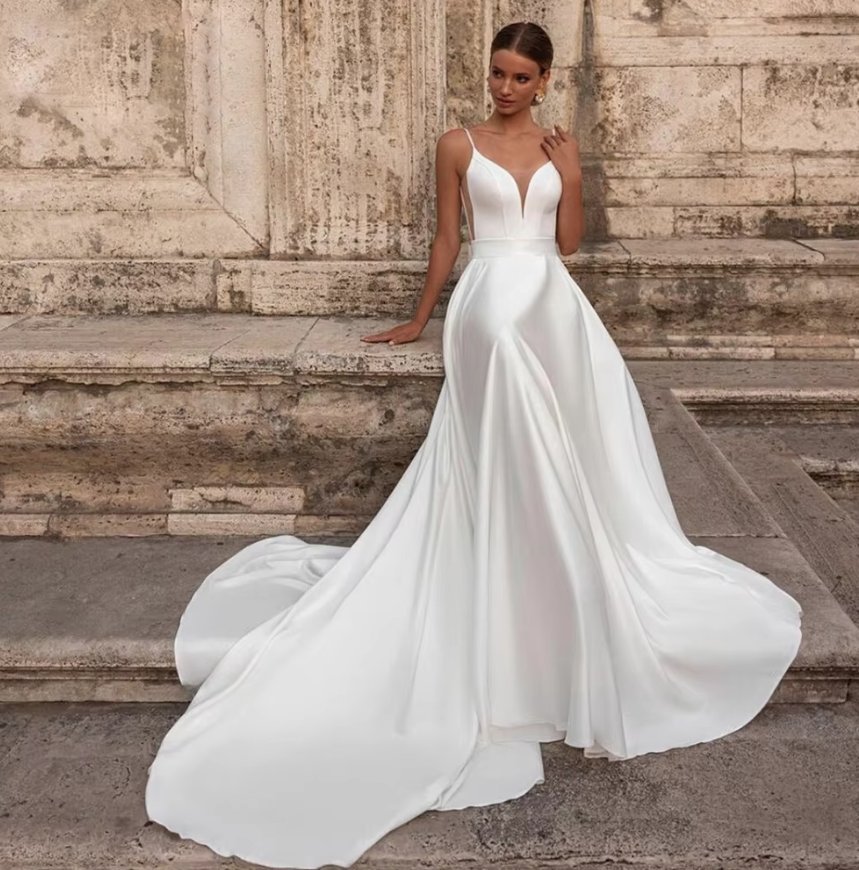 Spaghettiträger Satin Brautkleid Charis mit Herz&nbsp;Dekollete