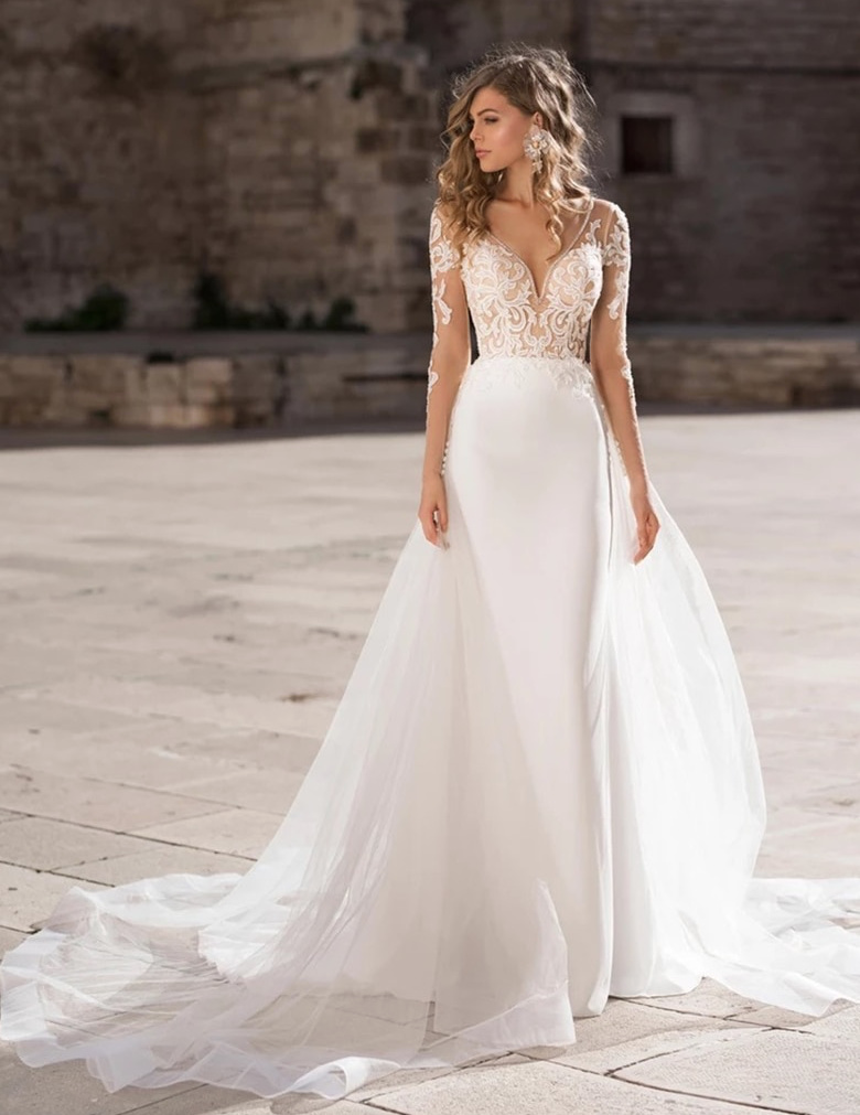 I Linie Brautkleid Delia mit Spitze und Schleppe&nbsp;Abnehmbar