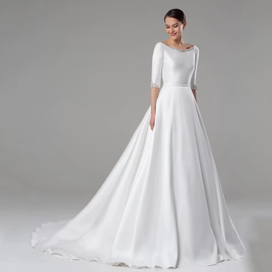 A Linie Clean Chic Brautkleid Finette mit Ärmel und&nbsp;Schleppe