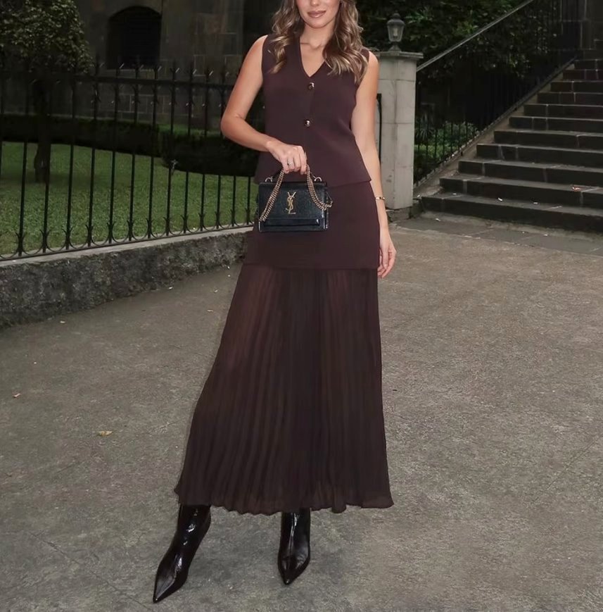 A Linie Damen Kostüm Elegant mit Plissee Rock und Weste in&nbsp;Braun