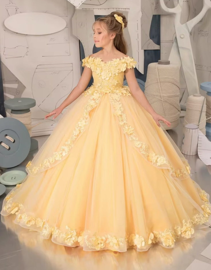 A Linie Prinzessin Blumenmädchen Kleid Ejla mit Blumen Spitze in&nbsp;Gelb
