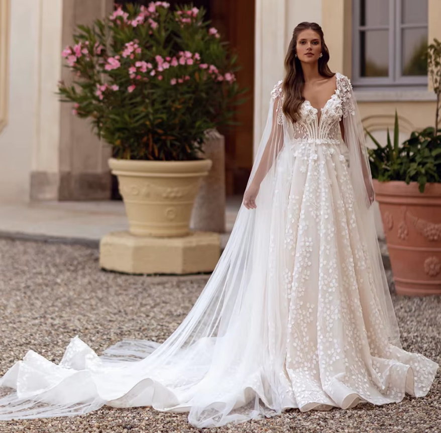 A Linie Prinzessin Brautkleid Franja mit Lingerie Oberteil Spitze Schleppe und Cape&nbsp;Zweiteilig