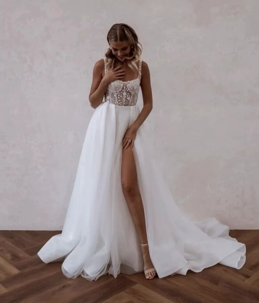 A-Linie Spaghettiträger Boho Brautkleid Elena mit Lingerie Oberteil Spitze und&nbsp;Schlitz