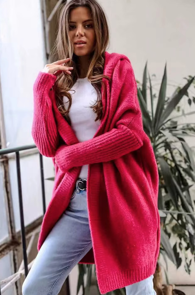 Damen Strickjacke Doro mit Kapuze und Fledermausärmel in&nbsp;Rot