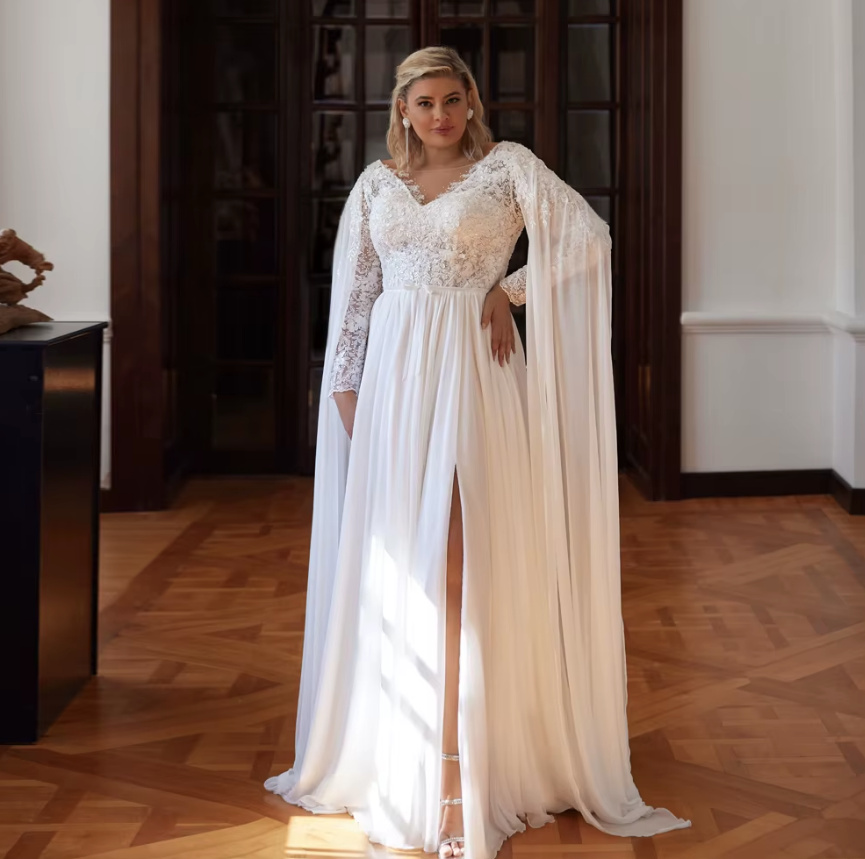 Empire Große Größen Brautkleid Clarissa mit Ärmeln aus Spitze Stola und Rückenausschnitt