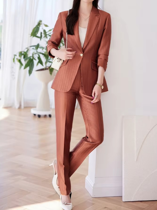 High-End Damen Hosenanzug Delia Schmal Geschnitten in&nbsp;Rotbraun