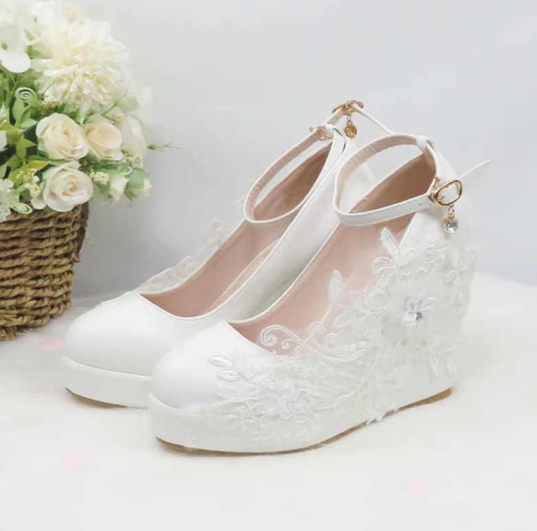 Keilabsatz Brautschuhe Estelle Knöchelriemen und&nbsp;Spitze