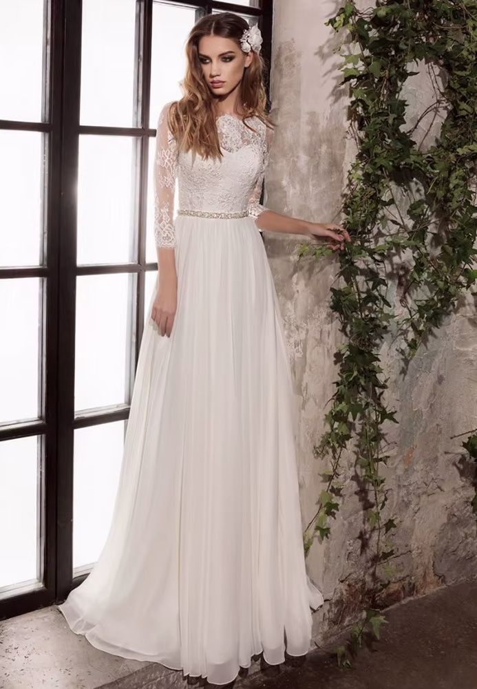 Langarm Empire Brautkleid Esther mit Ärmeln aus Spitze und&nbsp;Schärpe