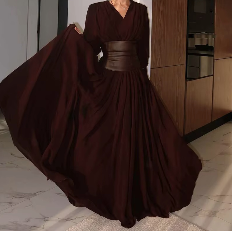 Langarm Maxikleid Elegant mit V Ausschnitt PU Gürtel in&nbsp;Braun