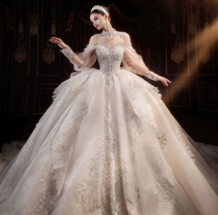 Langarm Prinzessinnen Luxus Brautkleid Finn mit Spitze Perlen Strass&nbsp;Applikationen