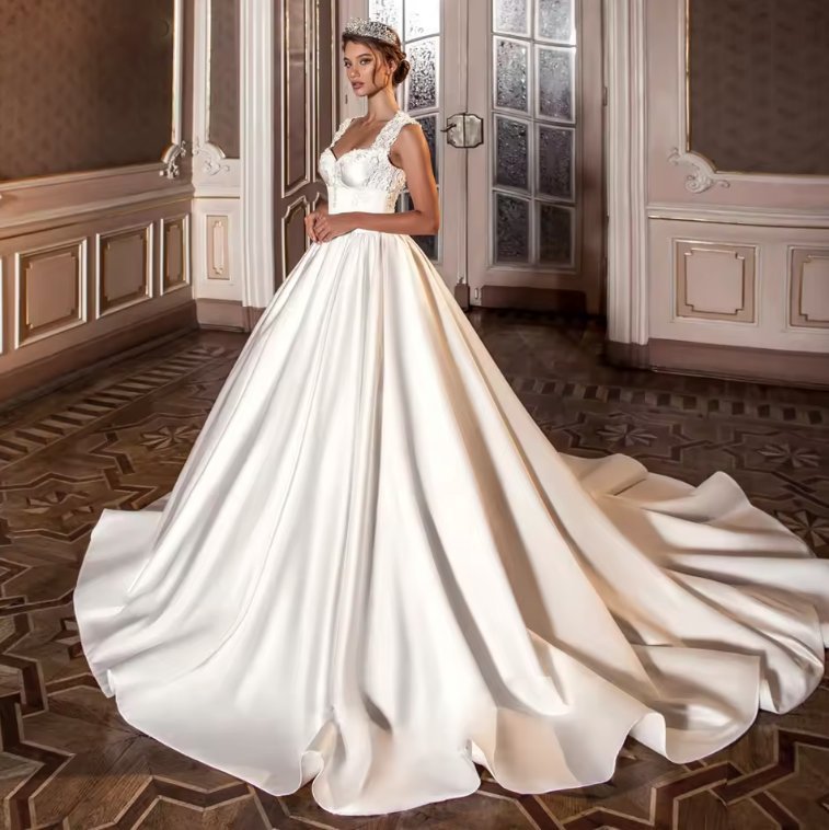 Luxus Satin A Linie Brautkleid Elisa mit Schleppe und&nbsp;Applikationen