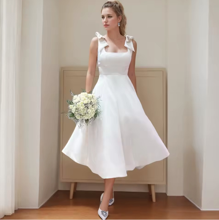 Schlichtes A Linie Standesamt Brautkleid Corina&nbsp;Wadenlang