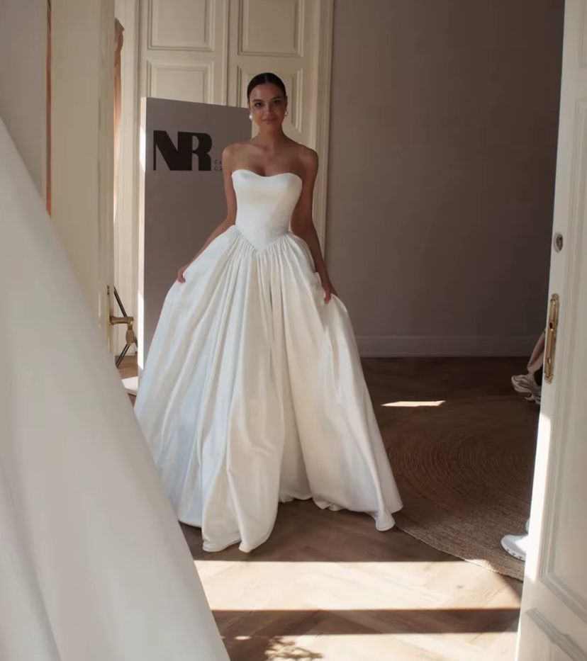 Schulterfreies A Linie Clean Chic Brautkleid Eika&nbsp;Bodenlang