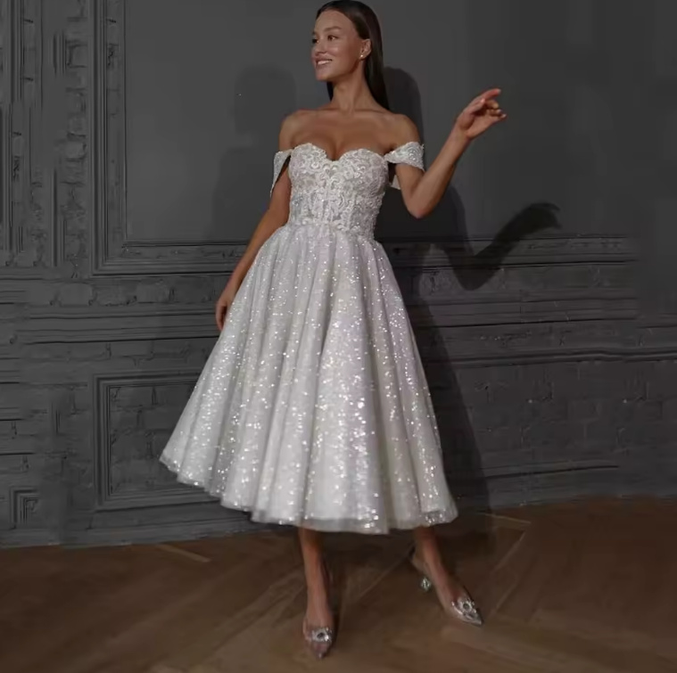 Schulterfreies Vintage Style Glitzer Brautkleid Ester&nbsp;Wadenlang