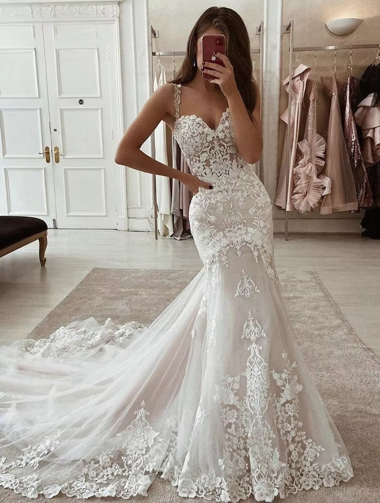 Spaghettiträger Meerjungfrau Brautkleid Elenia mit Lingerie Oberteil Spitze und&nbsp;Schleppe